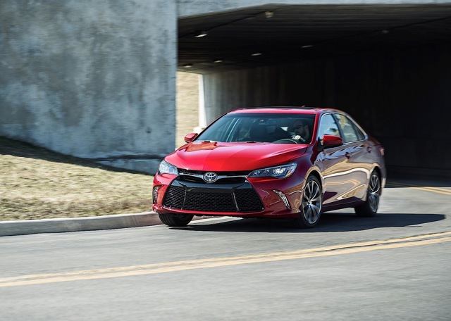 Toyota Camry photo 5