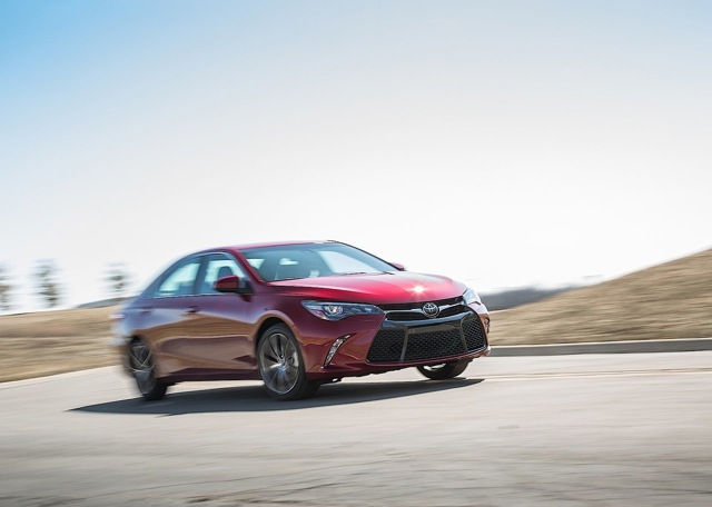 Toyota Camry photo 6