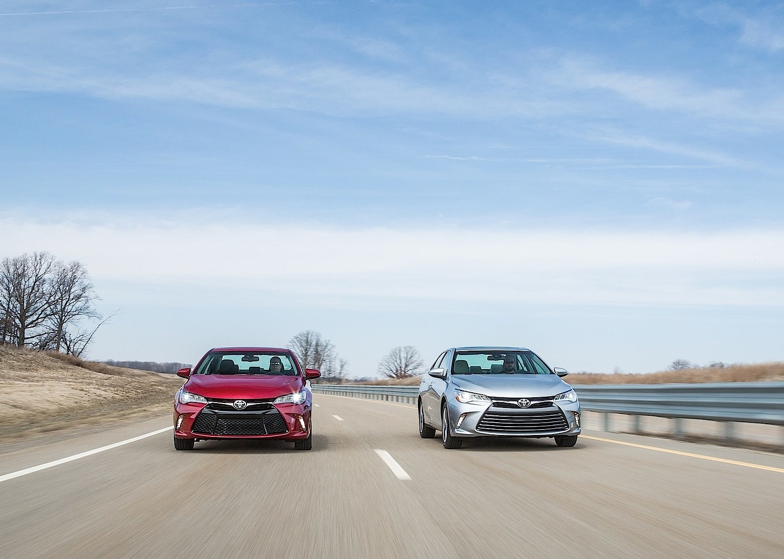 Toyota Camry photo 9