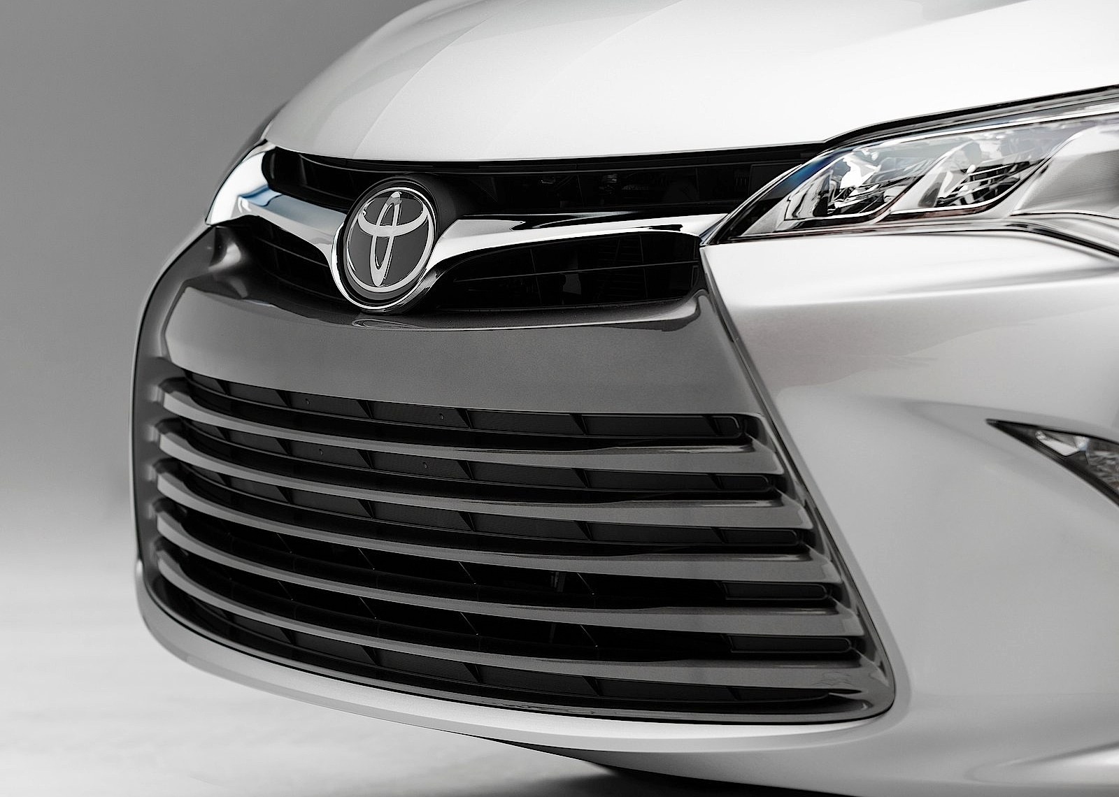 Toyota Camry photo 17