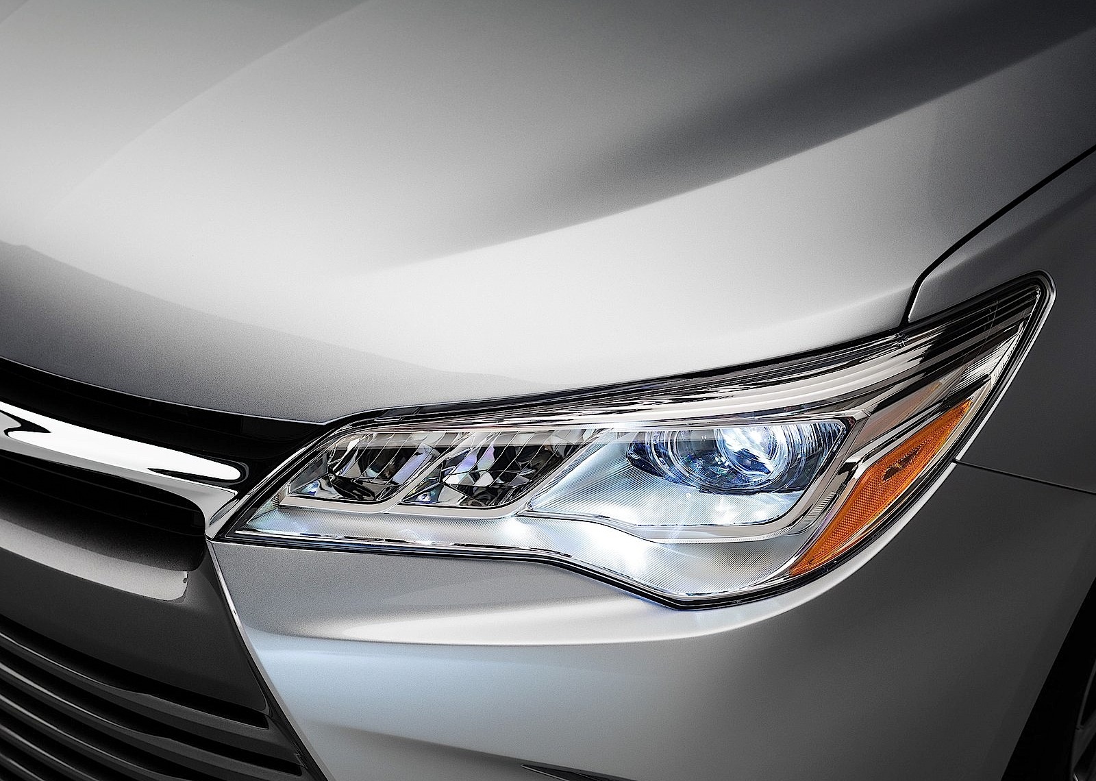 Toyota Camry photo 18