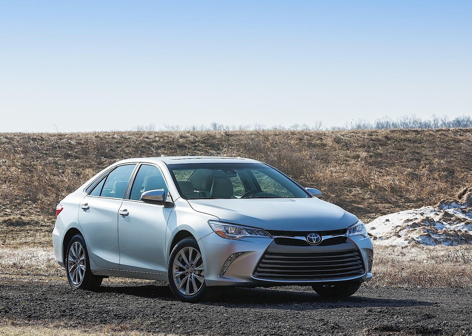 Toyota Camry photo 25