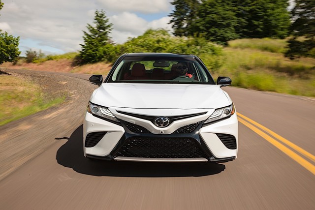 Toyota Camry foto 10
