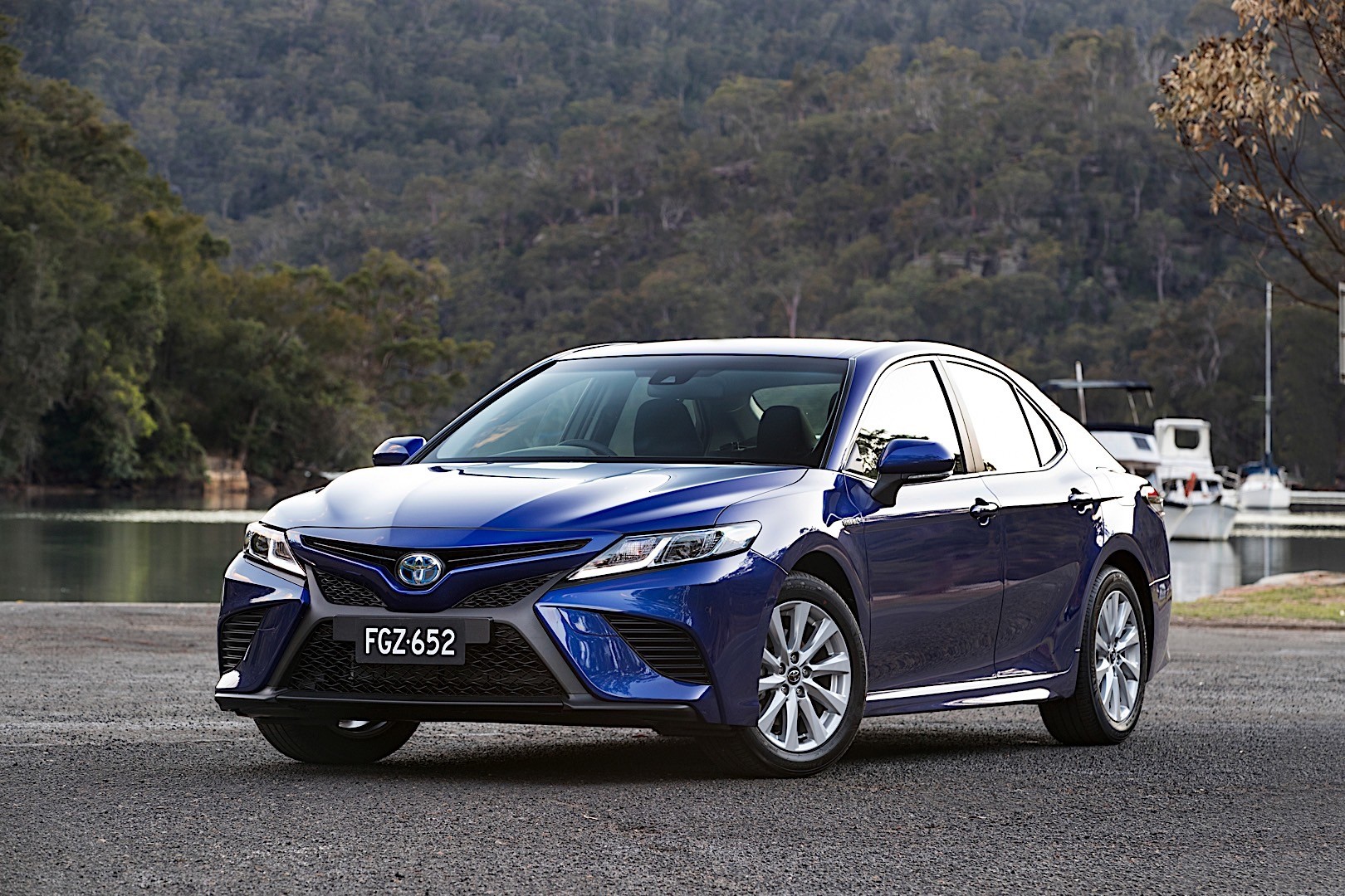 Toyota Camry photo 16