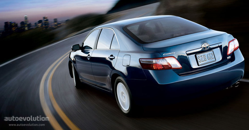 Toyota Camry photo 2