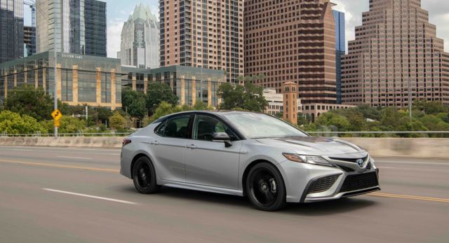 Toyota Camry foto 2