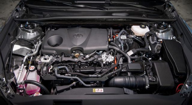 Toyota Camry photo 9