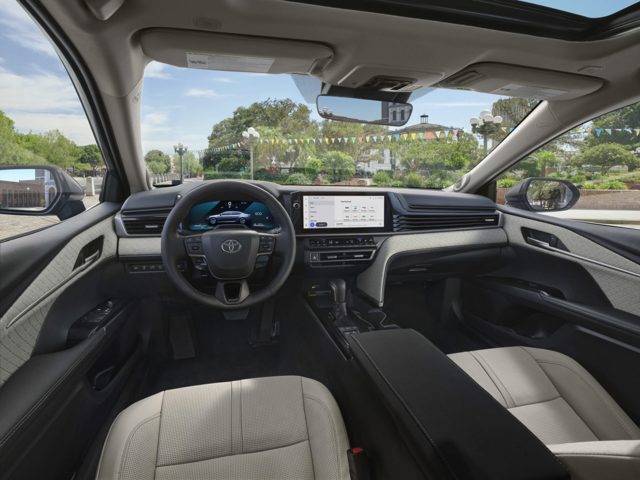 Toyota Camry photo 10