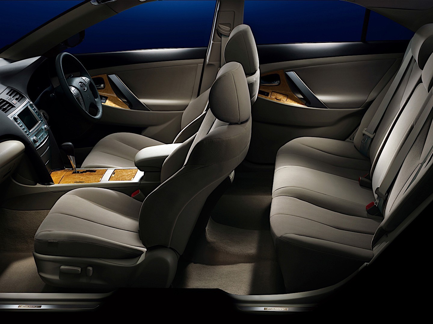 Toyota Camry photo 8