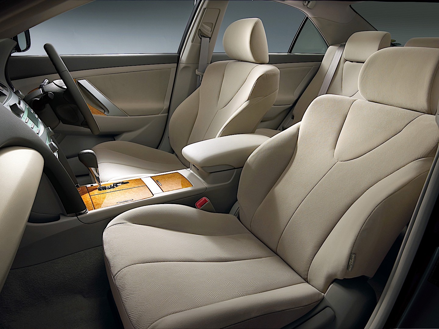 Toyota Camry photo 11