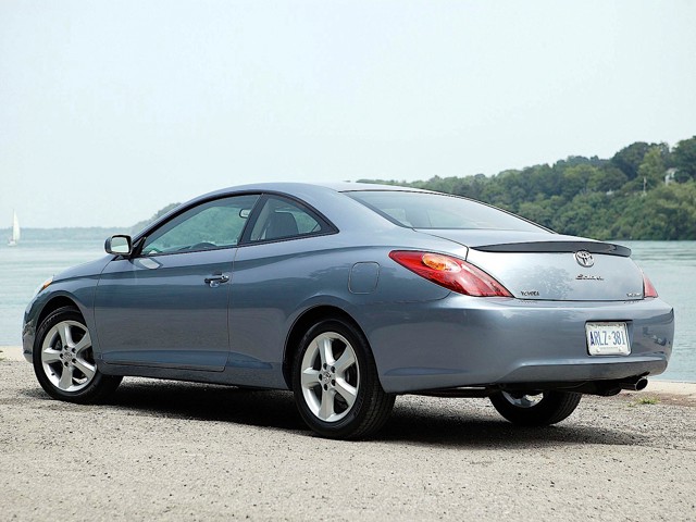 Toyota Camry photo 7