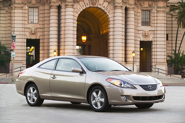 Toyota Camry photo 9