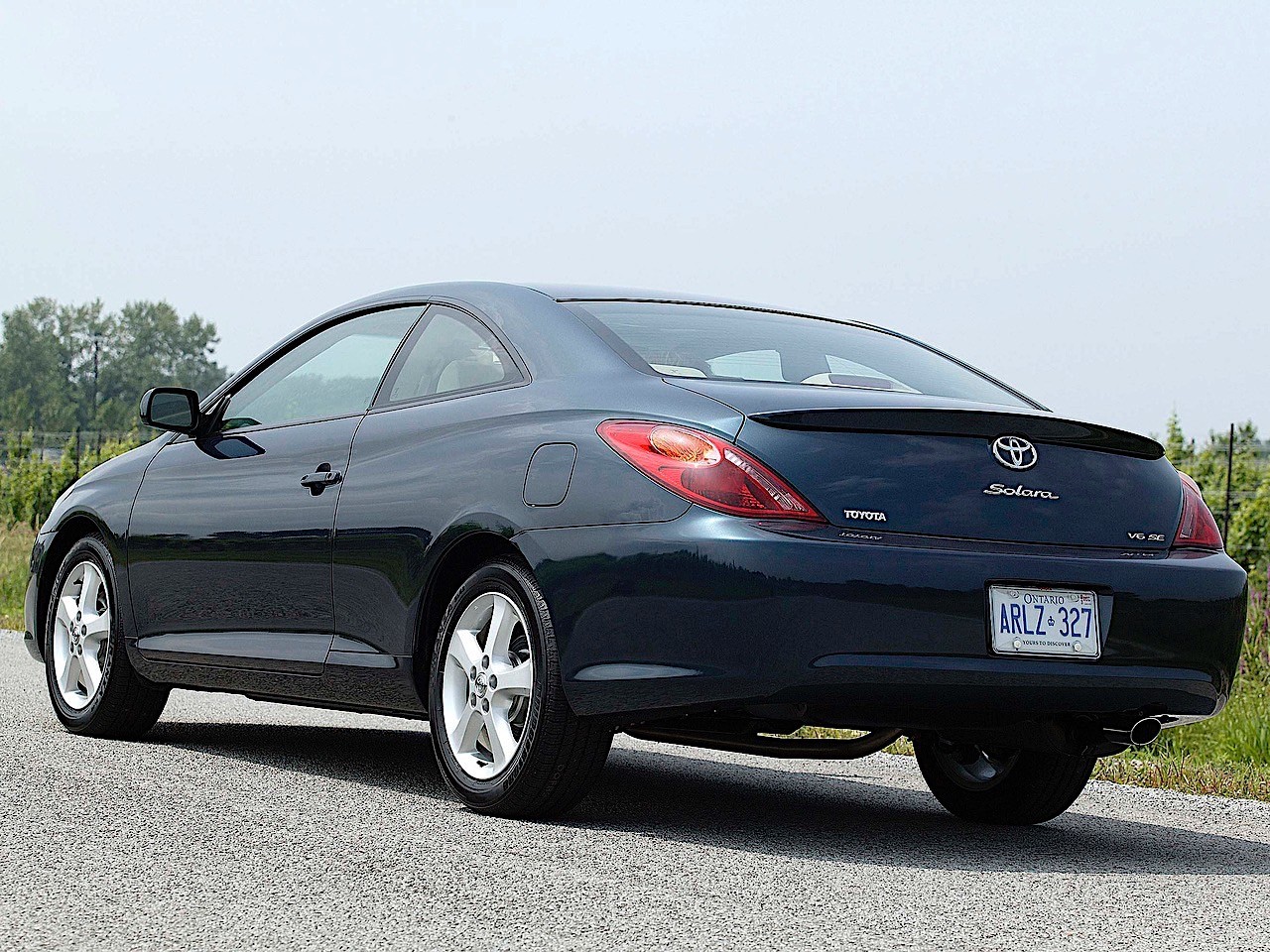 Toyota Camry photo 12