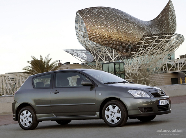 Toyota Corolla 3 Doors photo 2