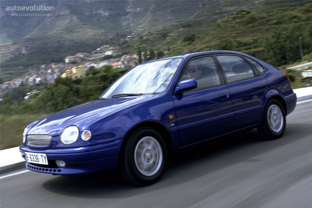 Toyota Corolla 5 Doors photo 2