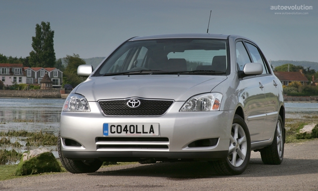 Toyota Corolla 5 Doors photo 2