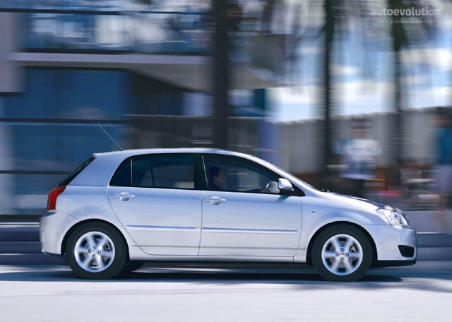 Toyota Corolla 5 Doors photo 3