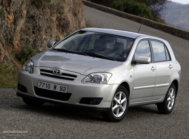 Toyota Corolla 5 Doors photo 2