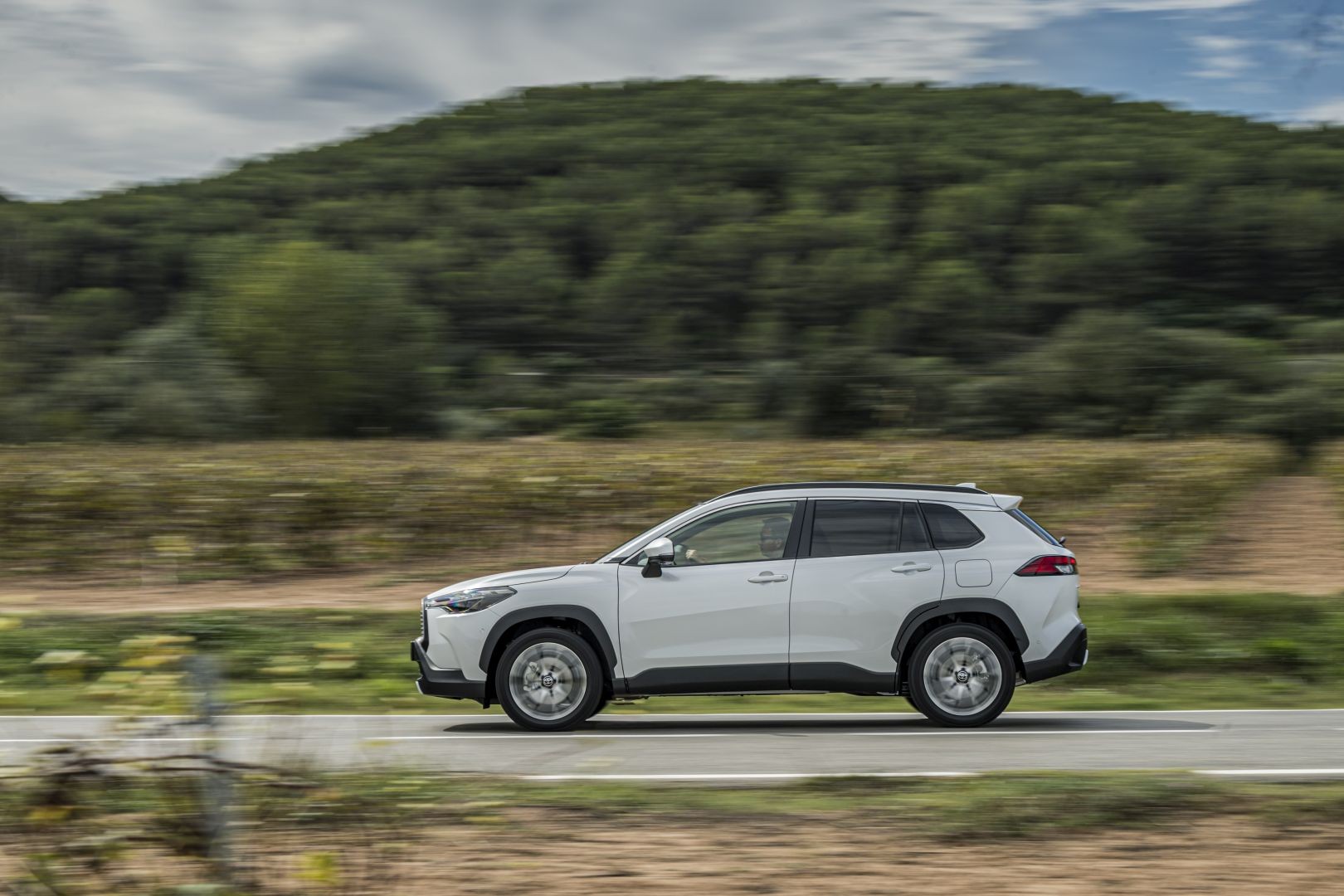 Toyota Corolla Cross photo 83