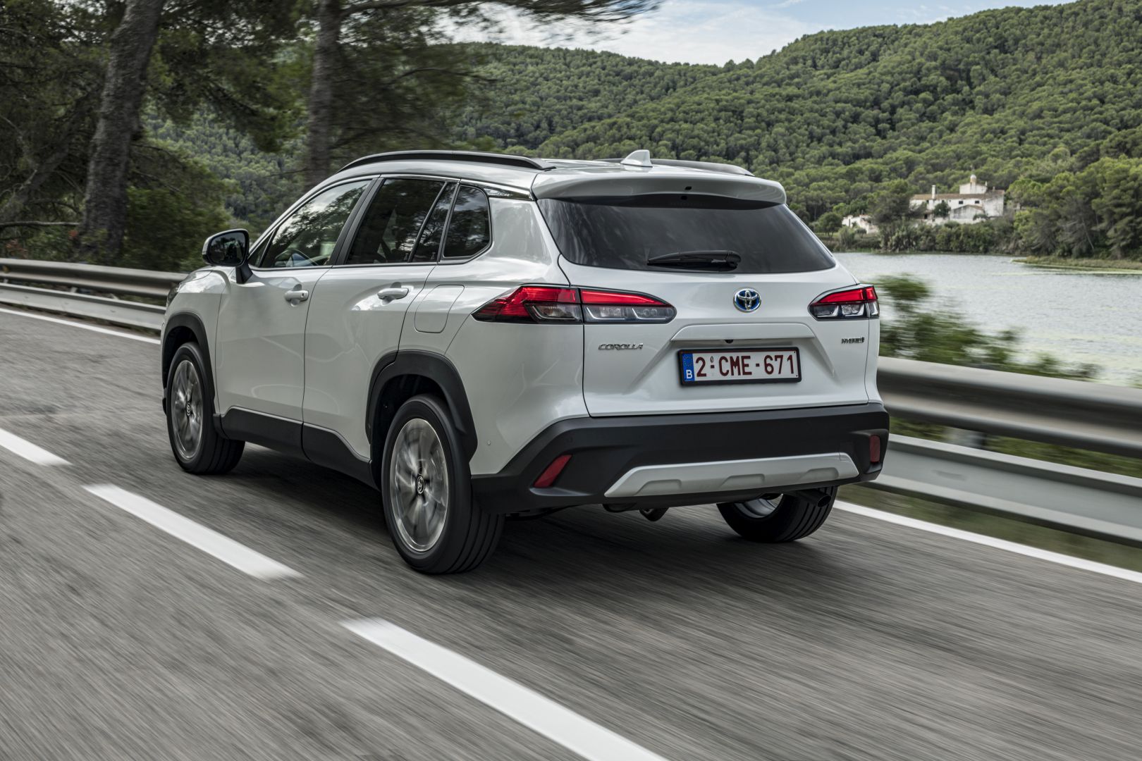 Toyota Corolla Cross photo 85
