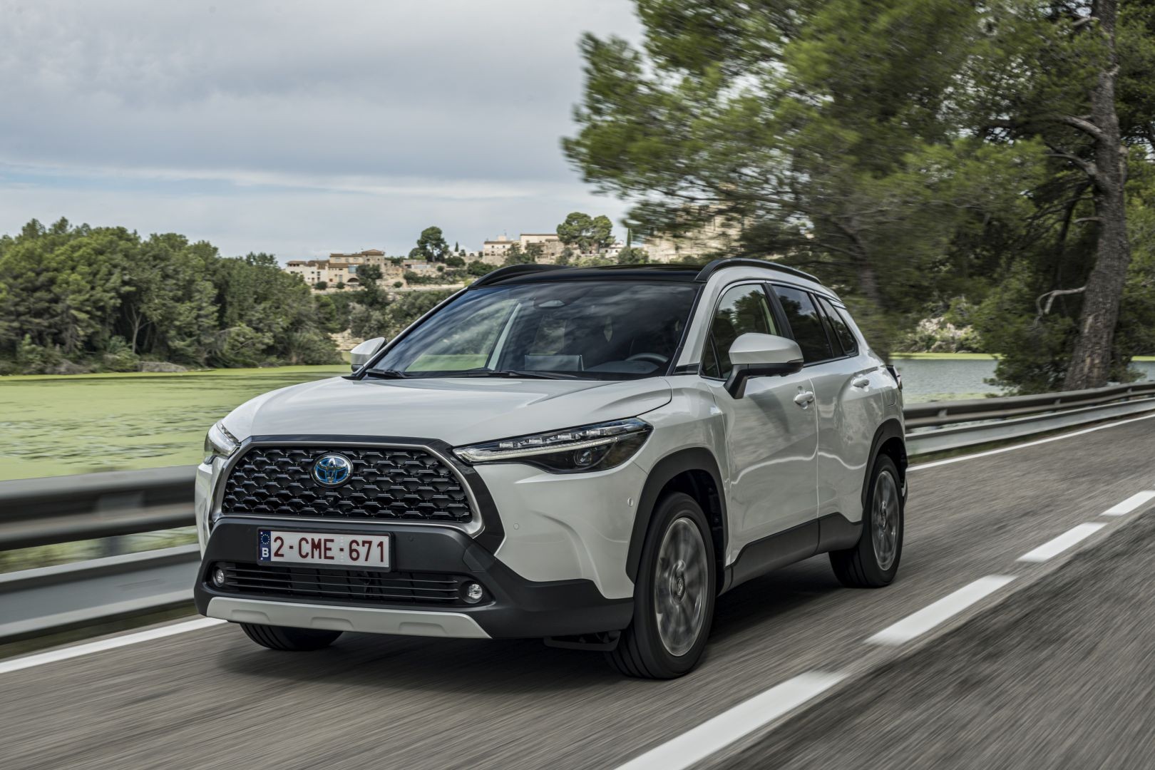 Toyota Corolla Cross photo 87