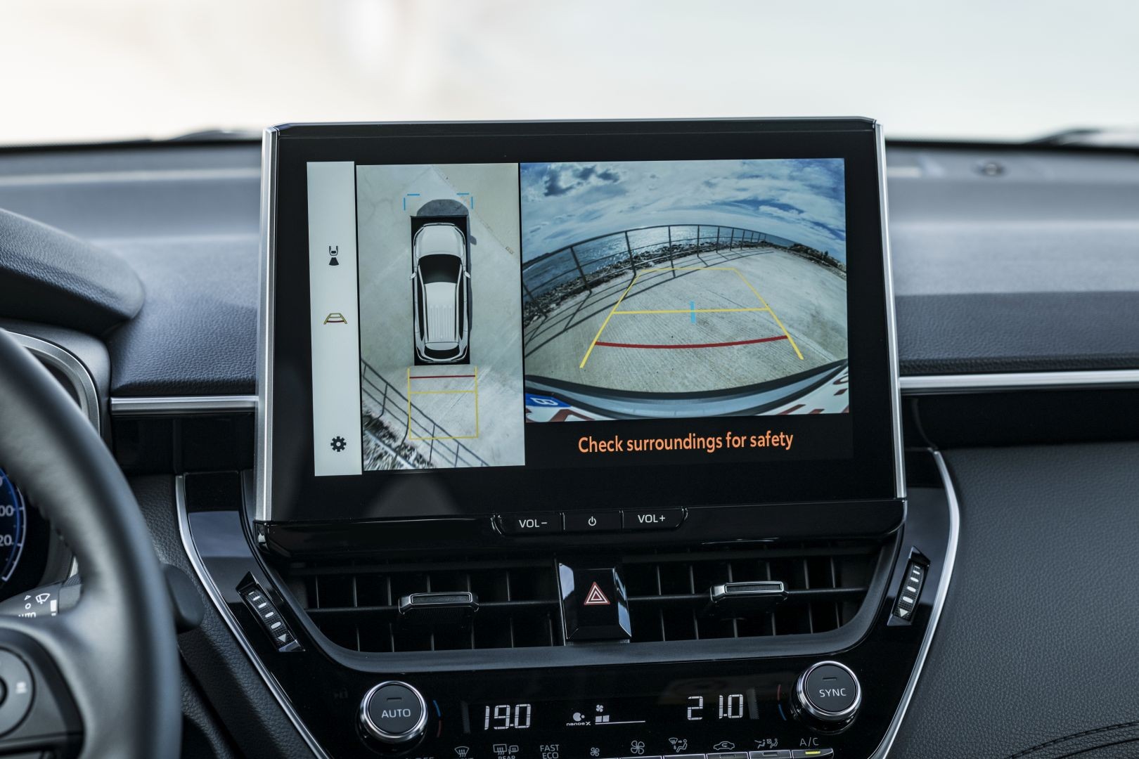 Toyota Corolla Cross photo 132