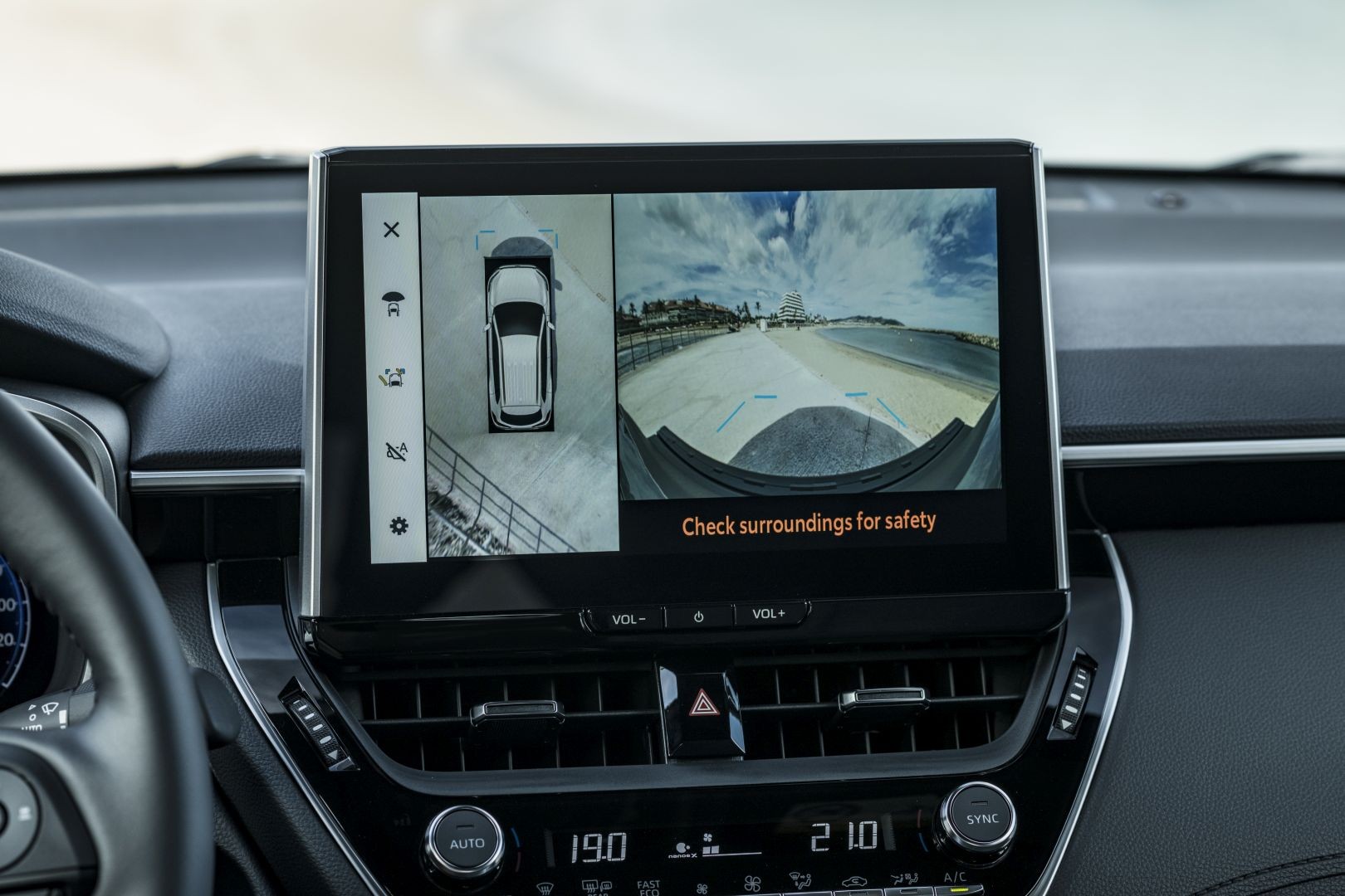 Toyota Corolla Cross photo 133