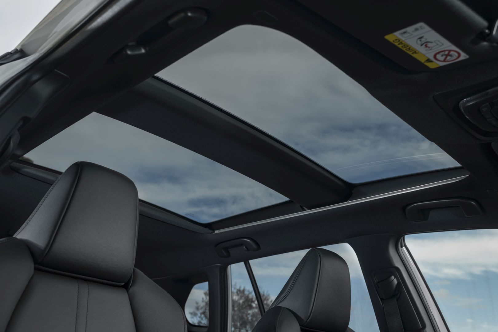 Toyota Corolla Cross photo 136