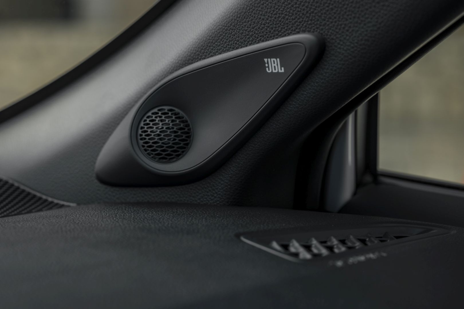 Toyota Corolla Cross photo 137