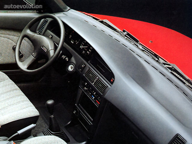 Toyota Corolla Liftback Foto 4