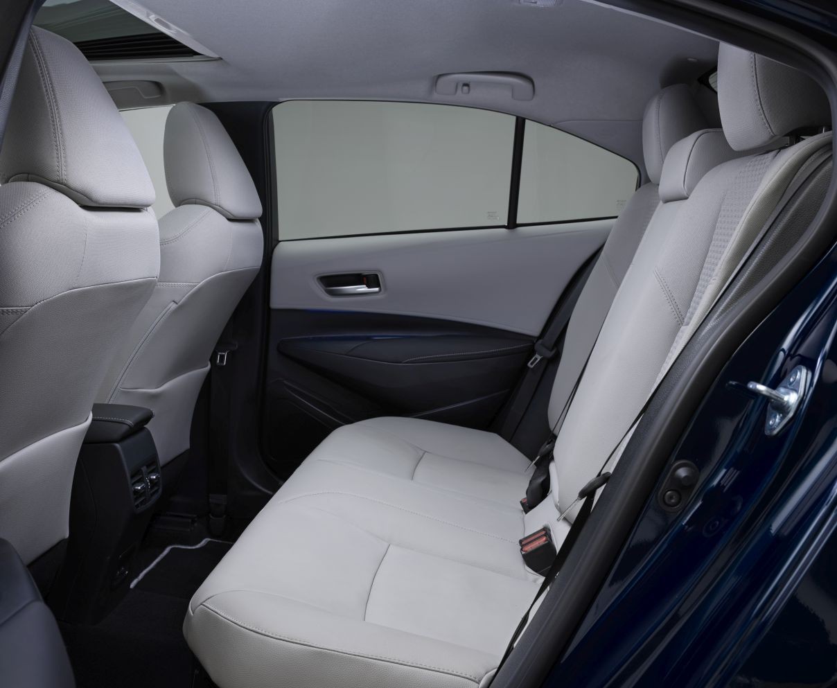 Toyota Corolla Sedan photo 20