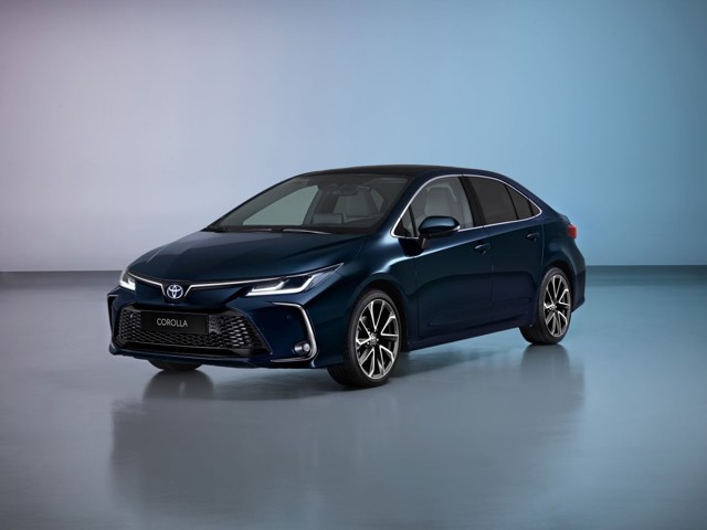 TOYOTA Corolla Sedan