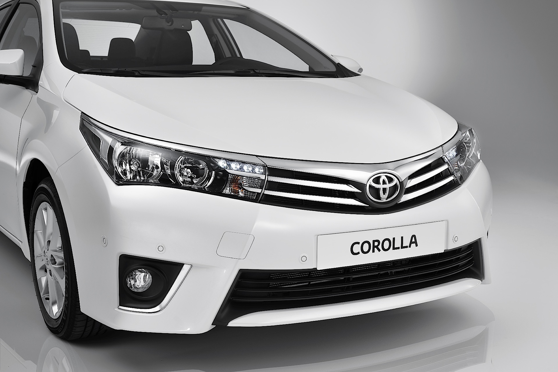 Toyota Corolla Sedan photo 5