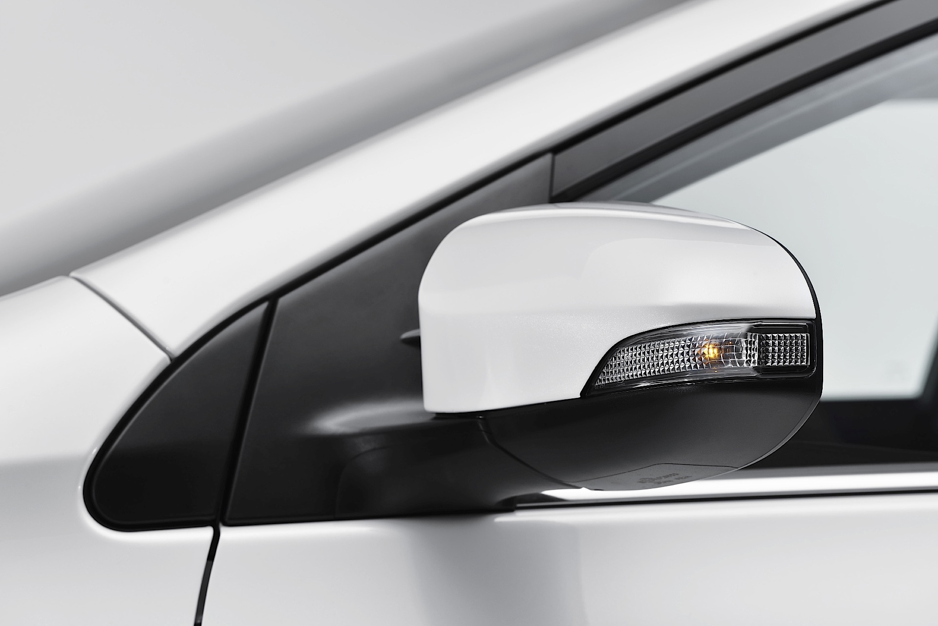 Toyota Corolla Sedan photo 8