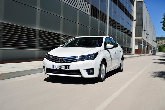 Toyota Corolla Sedan foto 38