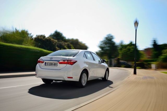Toyota Corolla Sedan foto 47