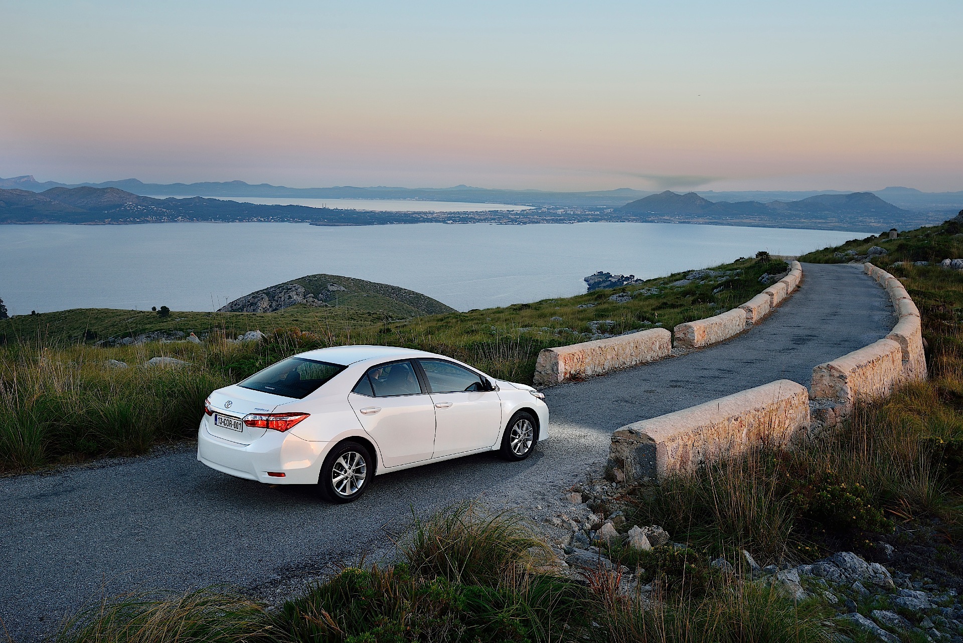 Toyota Corolla Sedan photo 75