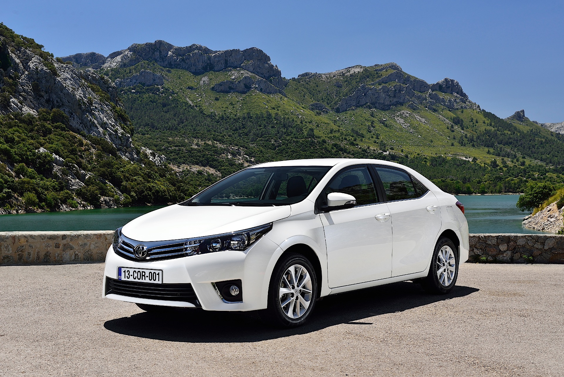 Toyota Corolla Sedan photo 79