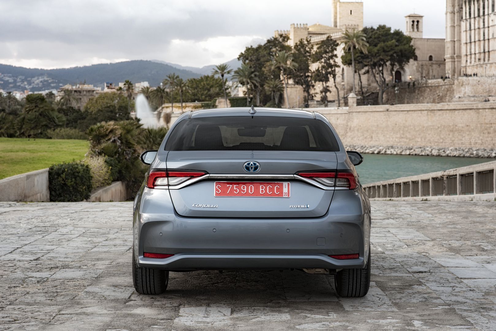 Toyota Corolla Sedan photo 6