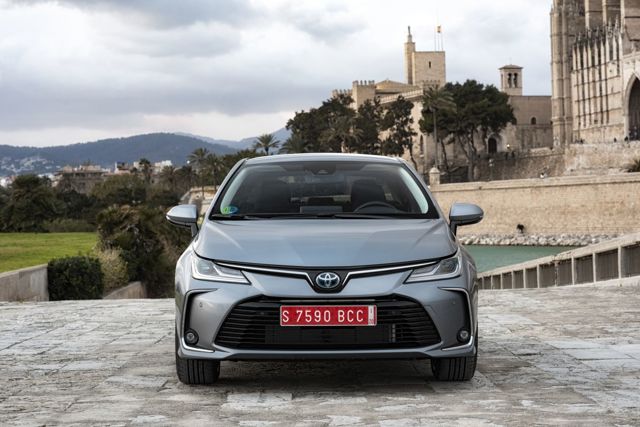 Toyota Corolla Sedan photo 7
