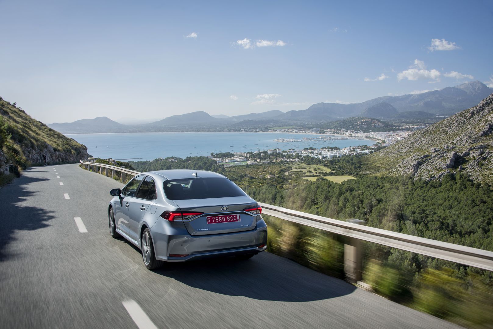 Toyota Corolla Sedan photo 14