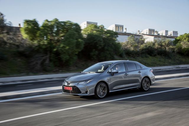 Toyota Corolla Sedan photo 21