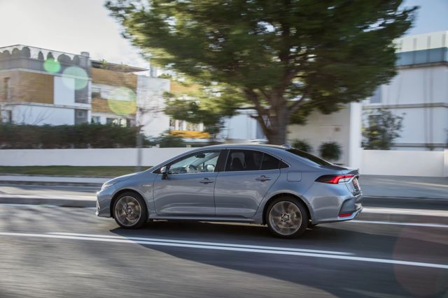 Toyota Corolla Sedan photo 25