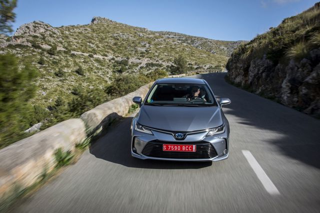 Toyota Corolla Sedan photo 27