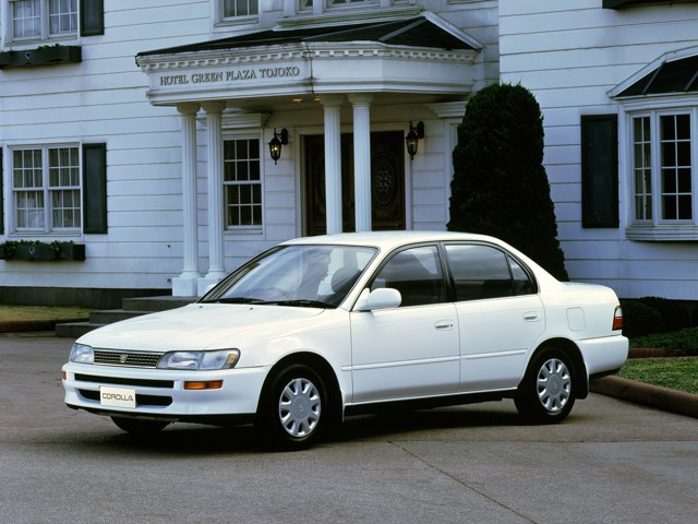 Toyota Corolla Sedan photo 4