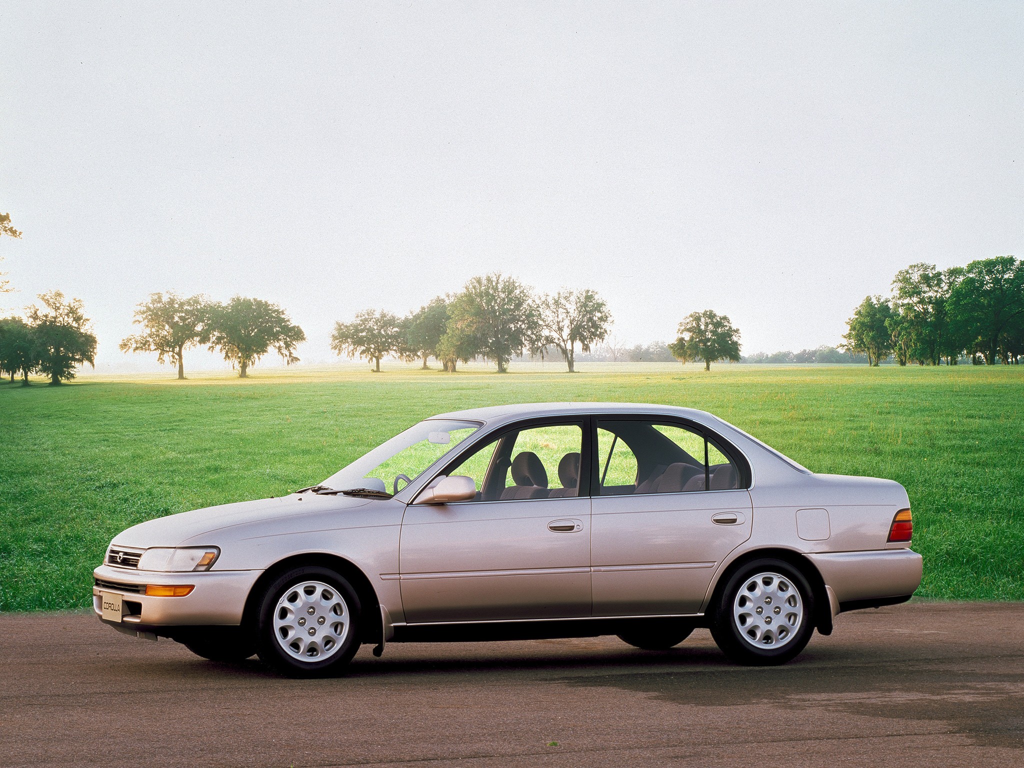 Toyota Corolla Sedan photo 5
