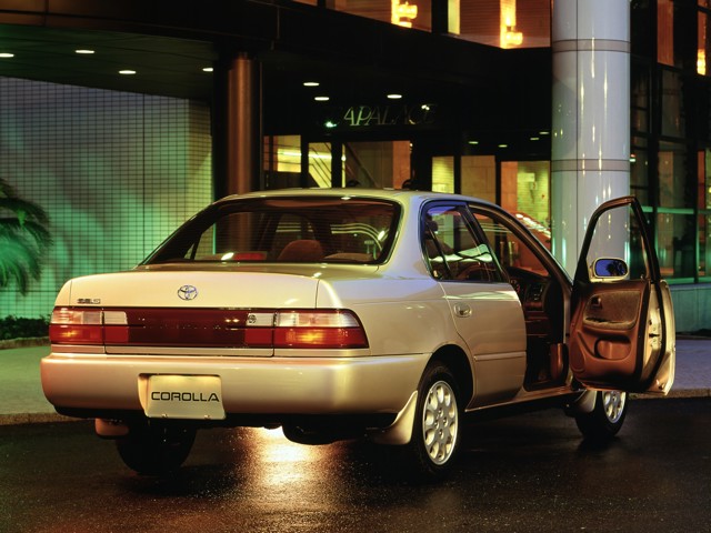 Toyota Corolla Sedan photo 6