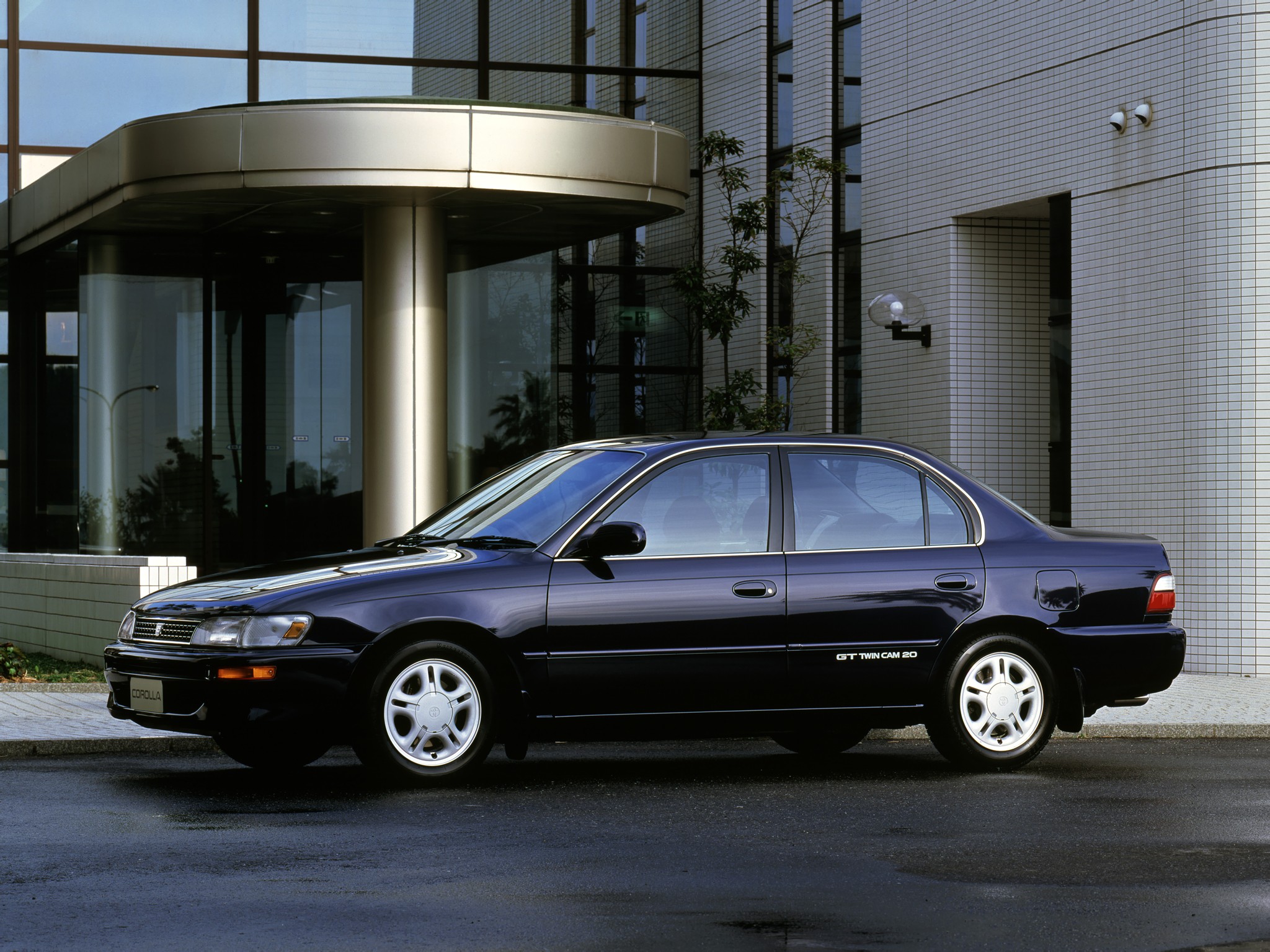 Toyota Corolla Sedan photo 7