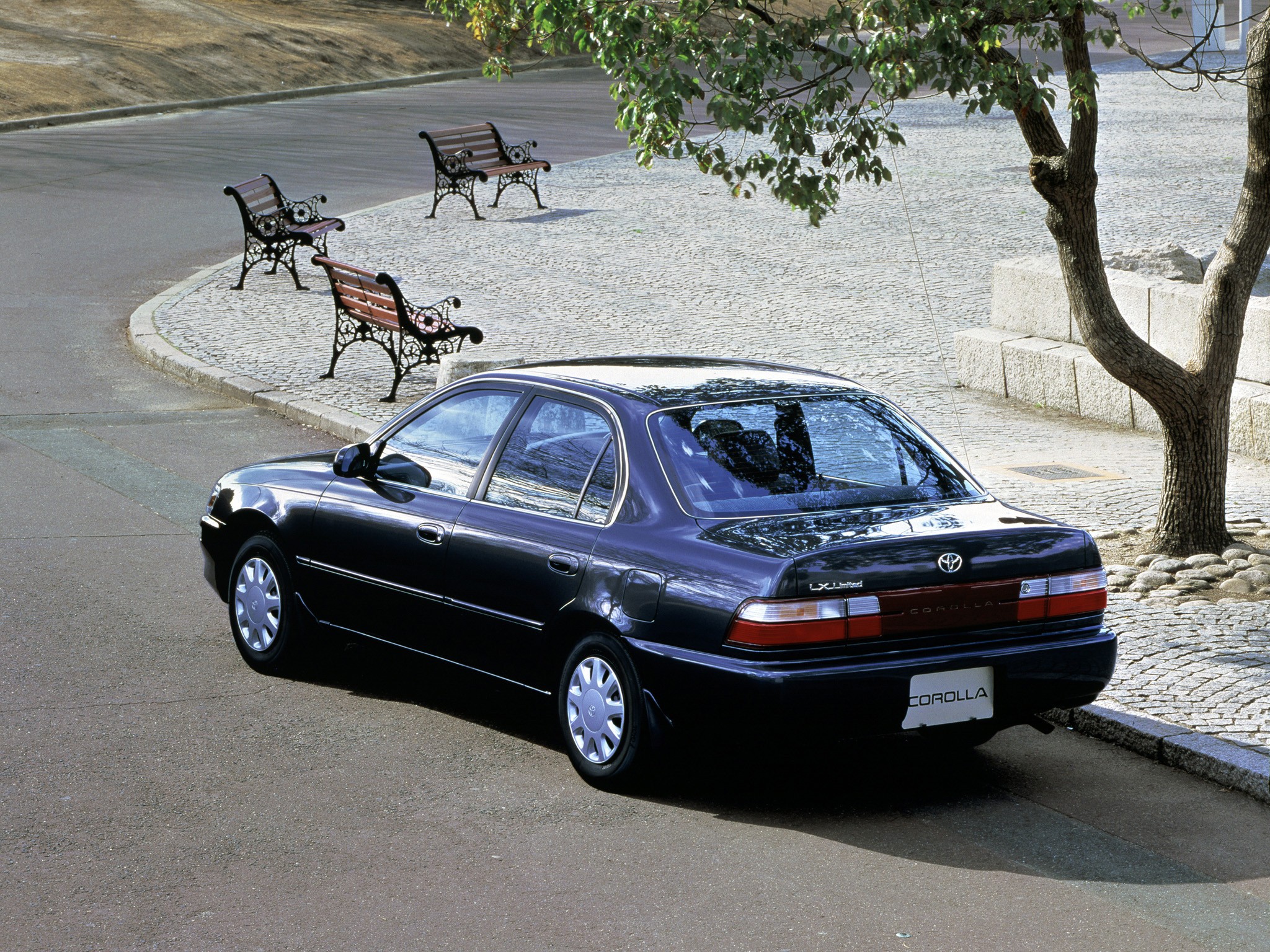 Toyota Corolla Sedan photo 9