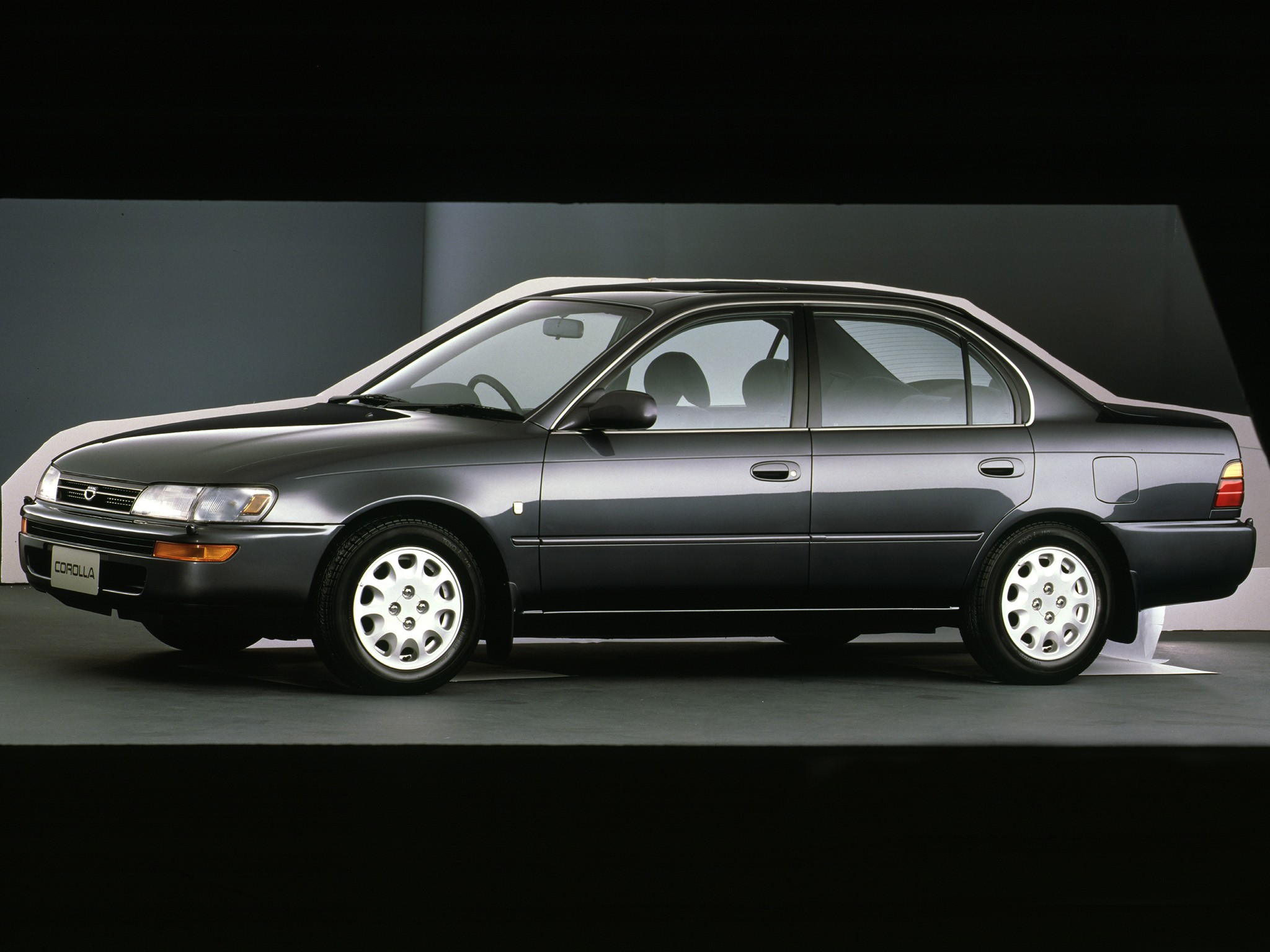 Toyota Corolla Sedan photo 13